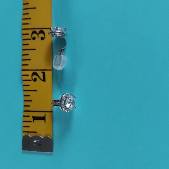 Clip-On Earrings - Picture 2 of 4